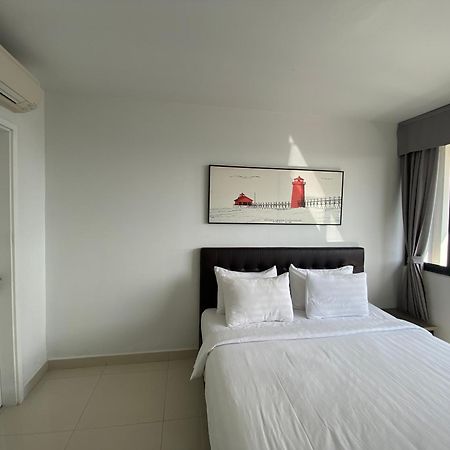 The Bridge Club Hotel Phnom Pen Exterior foto
