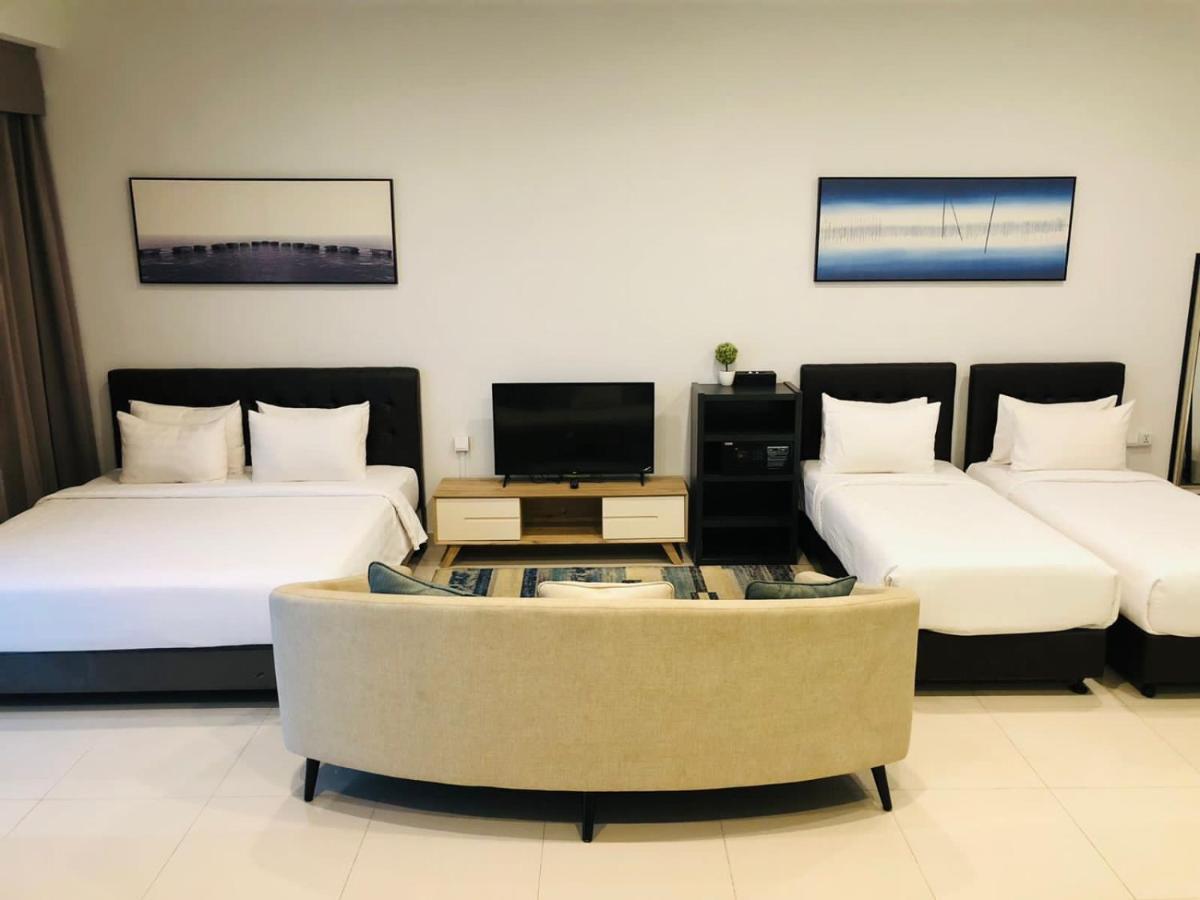 The Bridge Club Hotel Phnom Pen Exterior foto