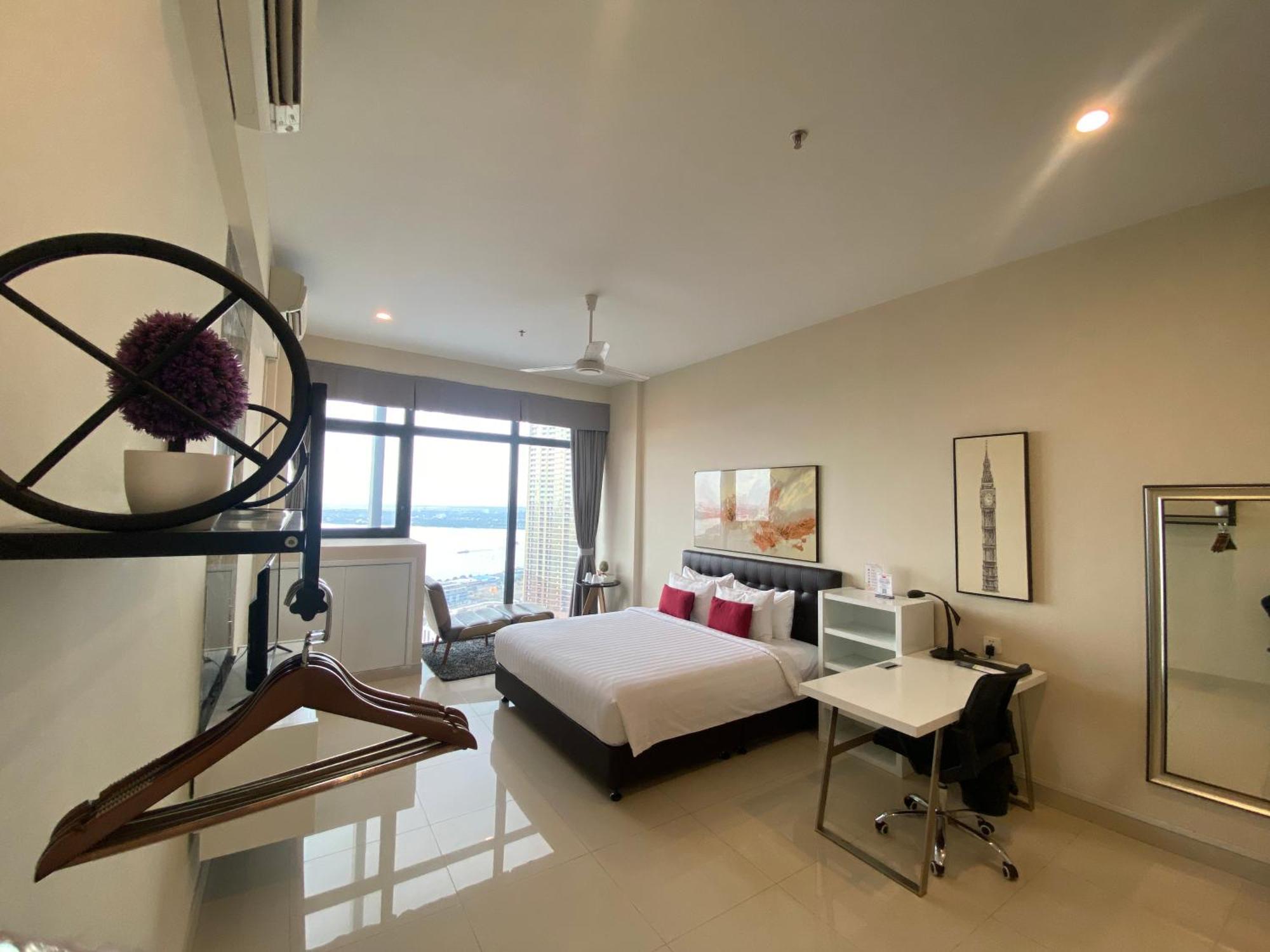 The Bridge Club Hotel Phnom Pen Exterior foto