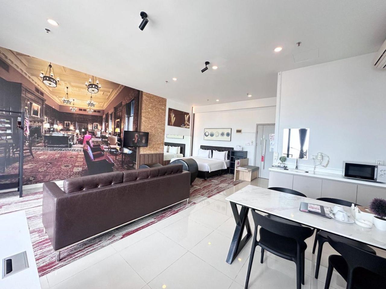 The Bridge Club Hotel Phnom Pen Exterior foto