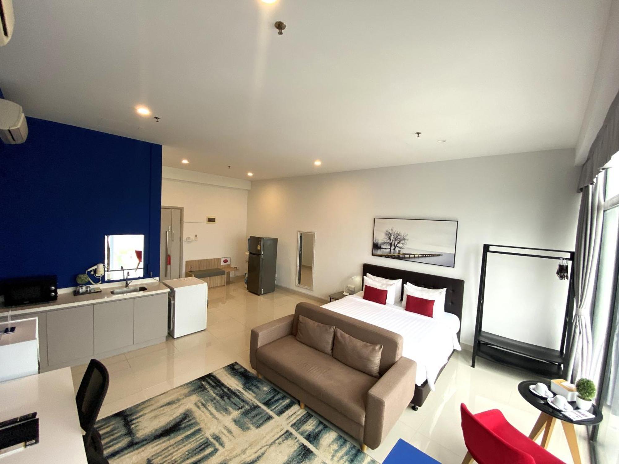 The Bridge Club Hotel Phnom Pen Exterior foto